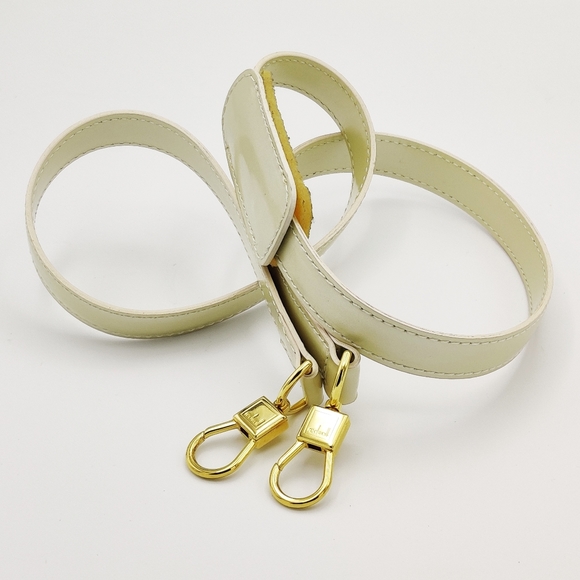 Moschino Vintage Redwall Bag - Picture 6 of 11